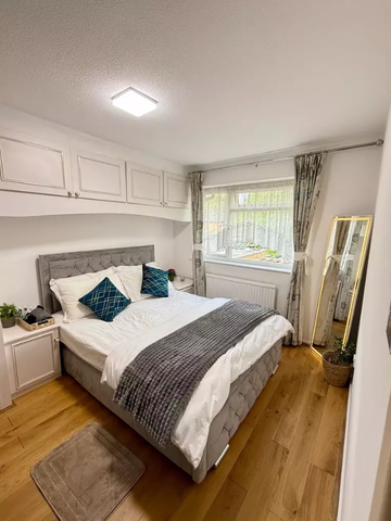 1 bedroom in a house share to rent - Photo 3