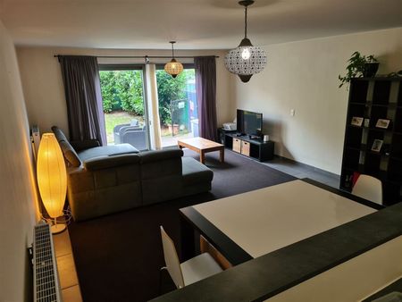 Gelijkvloers appartement met twee slaapkamers - Photo 3