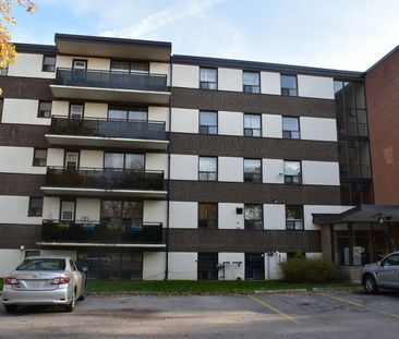 390 Guelph Line | 390 Guelph Line, Burlington - Photo 1
