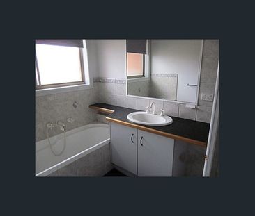 IMMACULATE 2 BDROOM UNIT - INSPECTION WILL IMPRESS! - Photo 3