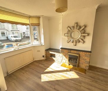 Stubbs Grove, Upper Stoke - Photo 3