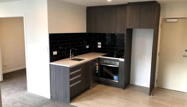 Modern City Apartment with Elevated Views – 1 Bedroom at Scotia Place - Photo 1