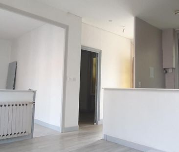 Location Appartement 3 pièces 63m² ROANNE 42300 - Photo 1