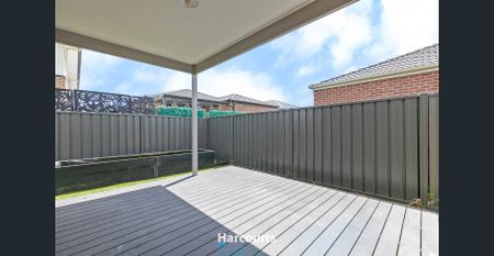 Spacious Family Home with Modern Comforts - Photo 5