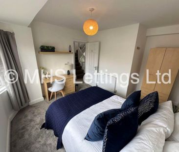 6 Bedroom Mid Terraced House for rent in Ash Gardens - Photo 3