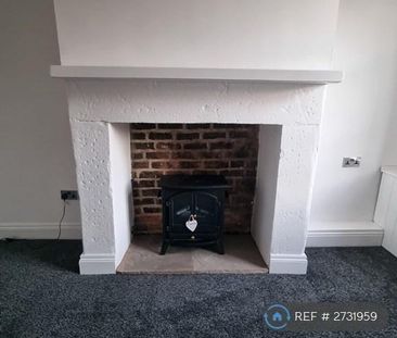 2 bedroom terraced house to rent - Photo 2