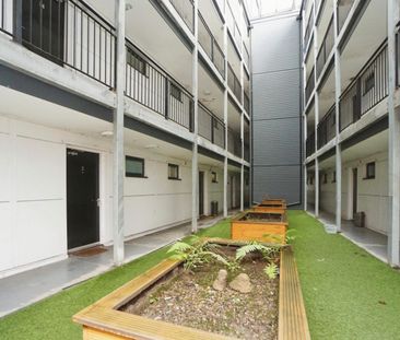 1 bedroom Flat To Let - Photo 6