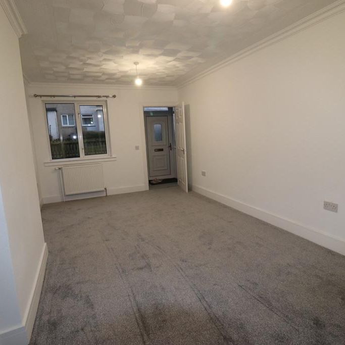 4 bedroom semi-detached house to rent - Photo 1