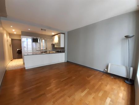 LOCATION MEUBLEE RUE QUINCAMPOIX GRAND STUDIO 30m² - Photo 3