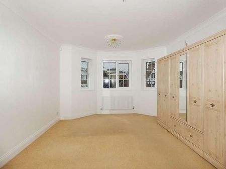 Selwyn Road, BN21 - Photo 2