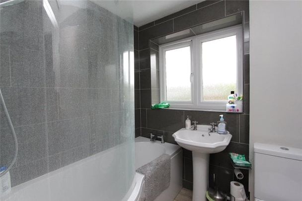 Gosling Way, Sawston, Cambridge, CB22 3DZ - Photo 1