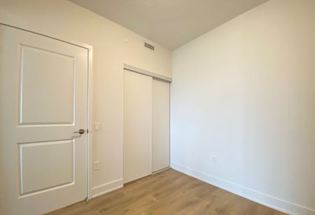For Lease - 202 Burnhamthorpe Road Unit# 901, Mississauga, Ontario - Photo 5