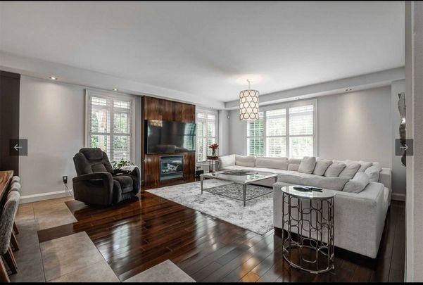 For Lease - 87 Great Lakes Boulevard, Oakville, Ontario - Photo 1