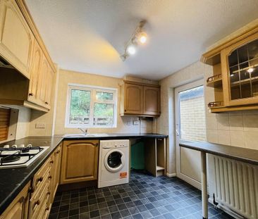 3 bedroom semi-detached house to rent - Photo 6