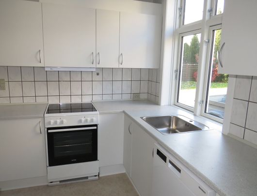 Middagshøjvej 18 - Photo 1