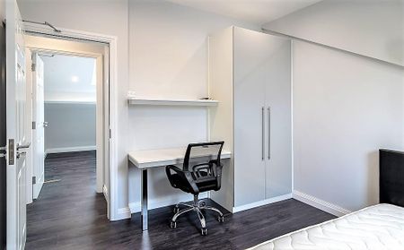 5 bedroom terraced house to rent - Photo 3