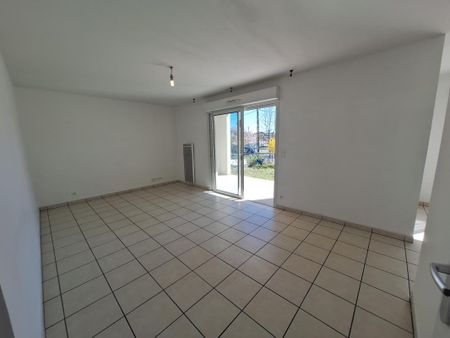 Location Appartement 2 pièces 47m² MONTUSSAN 33450 - Photo 3