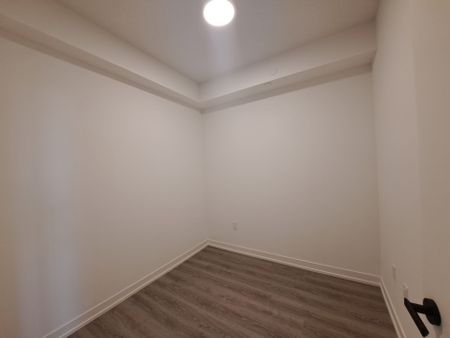 For Lease - 8 Interchange Way Unit# 2110, Vaughan, Ontario - Photo 2