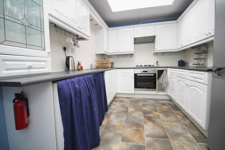 2 bedroom terraced house to rent - Photo 3