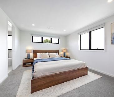 15A Lewis St, Ormond VIC 3204 - Townhouse For Rent | Domain - Photo 2