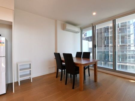 2902/36 La Trobe Street, MELBOURNE - Photo 2