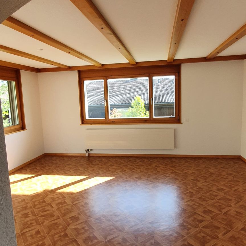 Gemütliche 2.5-Zimmer-Wohnung mit Gartensitzplatz und herrlicher Weitsicht - Foto 1