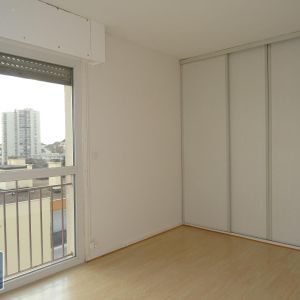 Location Appartement 2 pièces 52m² MAUREPAS 78310 - Photo 2