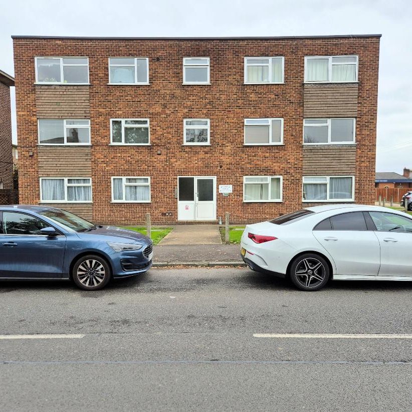 Station Road, West Horndon, CM13 - Photo 1