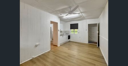 Renovated Unit in Newtown - Photo 2