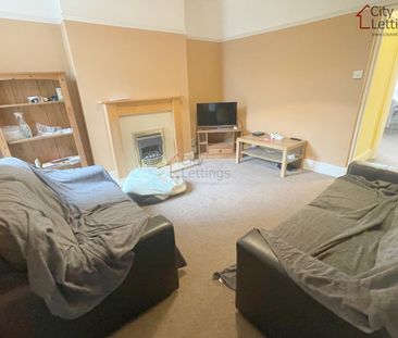 2 Bedroom Flat - Photo 6