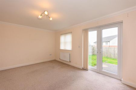 3 bedroom semi-detached house to rent - Photo 2
