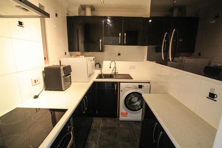 Nelson Road South, Great Yarmouth - Photo 5