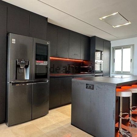 Alquiler de piso en Avenida de la Resina - Photo 1