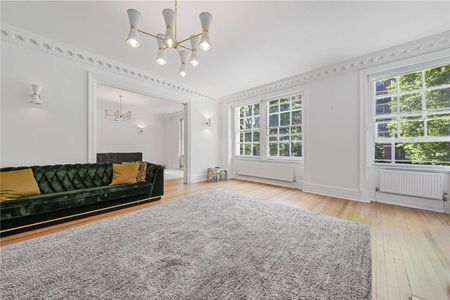 Lateral four bedroom apartment set next to Regents Park - Photo 3