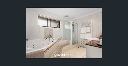 Family Home ready to enjoy summer - Photo 5