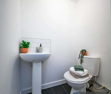 1 bedroom in a house share to rent - Photo 6