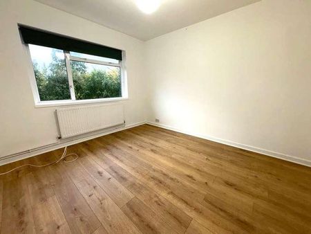Chessington Court, Marsh Road, HA5 - Photo 2