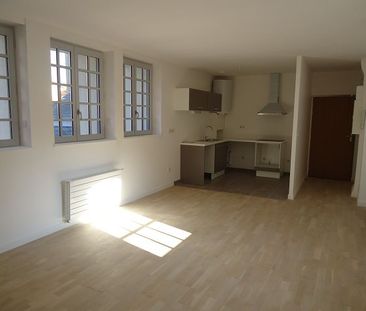 Location Appartement 4 pièces 81m² NEVERS 58000 - Photo 2