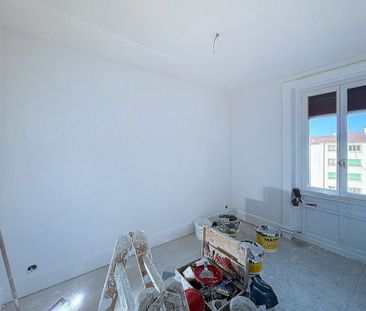 Appartement entièrement rénové de 3.5 pièces au 5ème étage - Photo 6