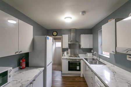 5 bedroom maisonette to rent - Photo 5