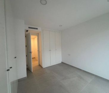 3 room luxury Flat for rent in Valencia, Spain - Photo 2