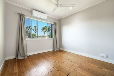 23 Easther Crescent, - Photo 5