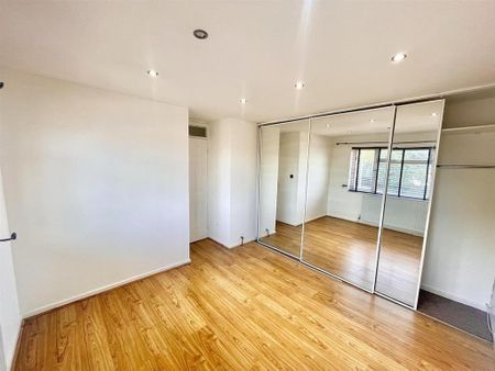 3 bedroom detached house to rent - Photo 4