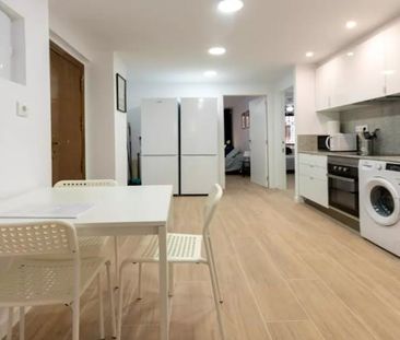 Carrer de Troia, Valencia, Valencian Community 46007 - Photo 1