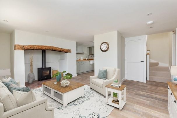 3 bedroom semi-detached house to rent - Photo 1