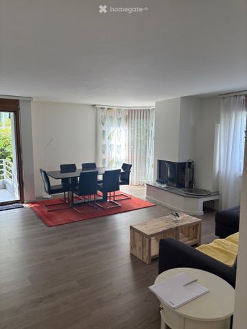 Helle und gemütliche 2.5-Zimmer-Wohnung an ruhiger Lage mit schönem Balkon - Photo 2