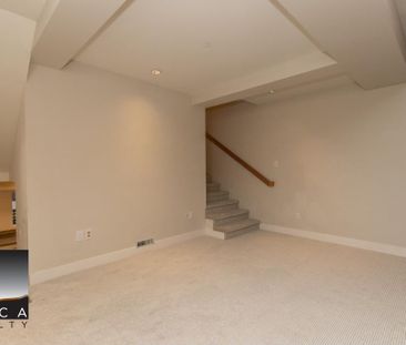 2-328 2nd Street East, North Vancouver - Photo 2