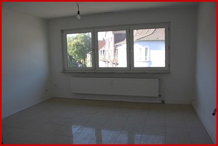 **huesch-immobilien.de** Renovierte 3-Raumwohnung mit neuem Bad in Essen-Bergerhausen/Rüttenscheid. - Photo 4