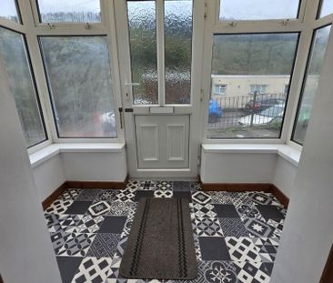 2 bedroom House To Let Total Size: 786 SQ FT - Photo 2
