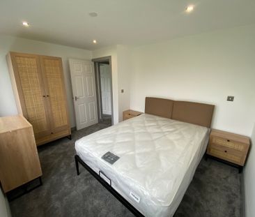 Green Lane, Leeds, Yeadon - Photo 2